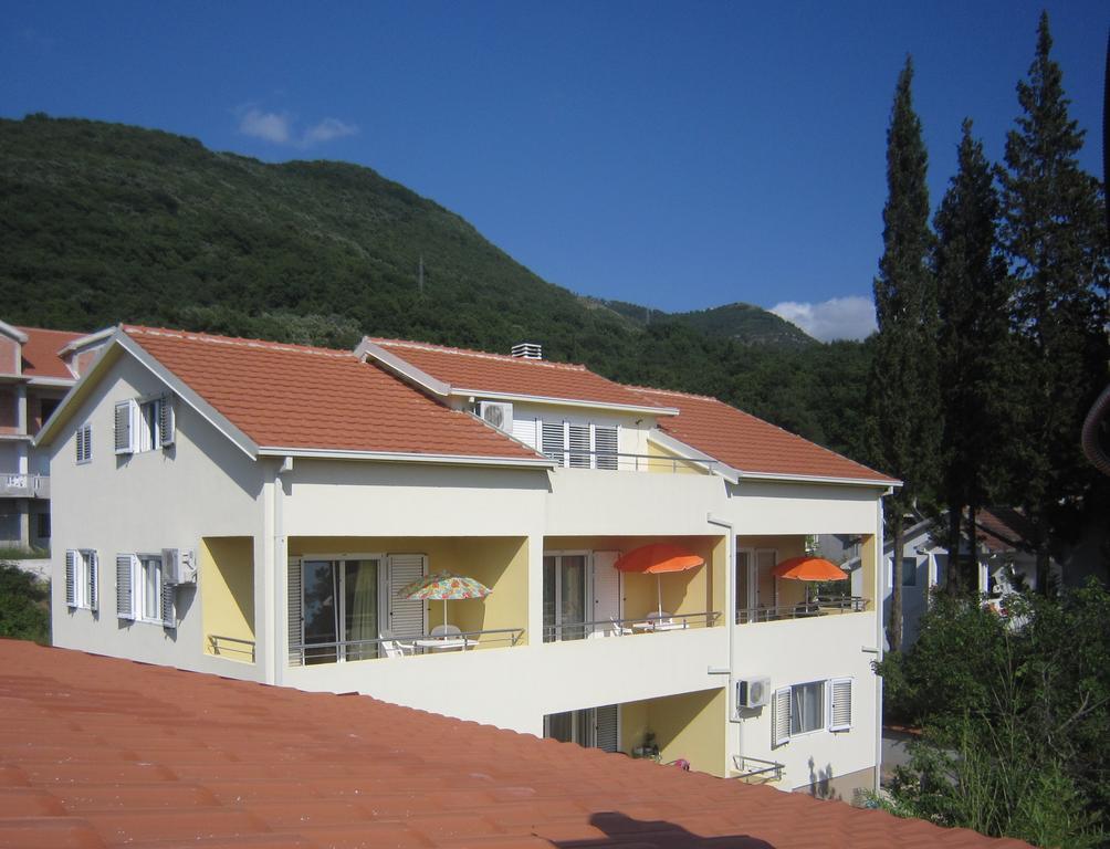 Apartments Viktoria Tivat Exterior foto